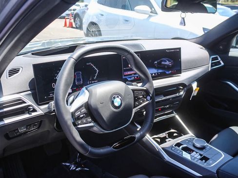 Used 2026 BMW 330i Sedan w/ Premium Package RWD image 16