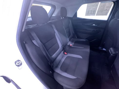 Used 2022 Chevrolet TrailBlazer LS image 37