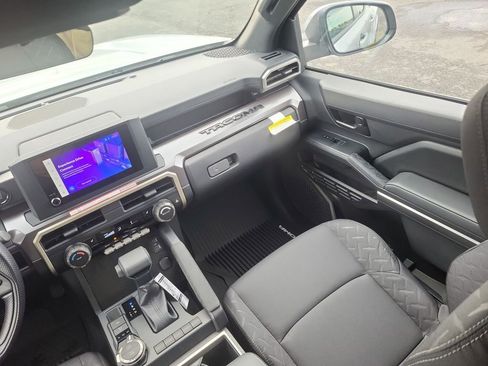 New 2025 Toyota Tacoma SR5 image 17