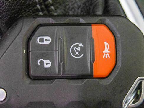 Used 2024 Jeep Wrangler Unlimited Rubicon w/ Technology Group image 32