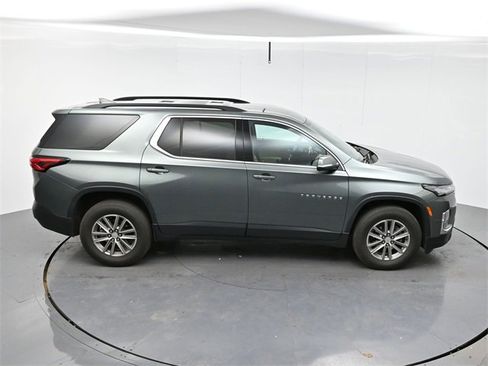 Used 2023 Chevrolet Traverse LT image 42
