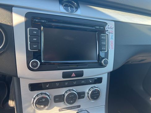 Used 2013 Volkswagen CC Sport image 20