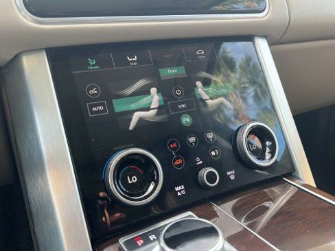 Used 2021 Land Rover Range Rover Westminster Edition image 24