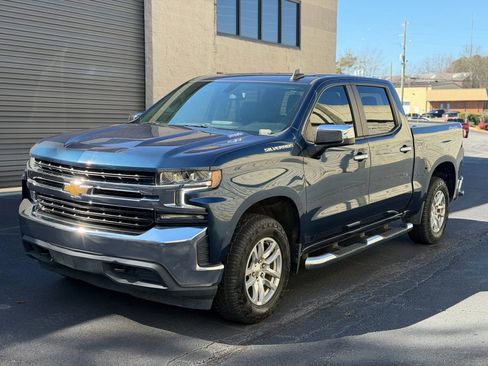 Used 2021 Chevrolet Silverado 1500 LT AWD/4WD image 2