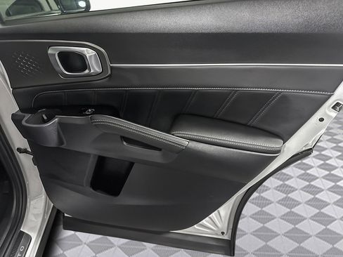 Used 2023 Kia Sorento SX image 30