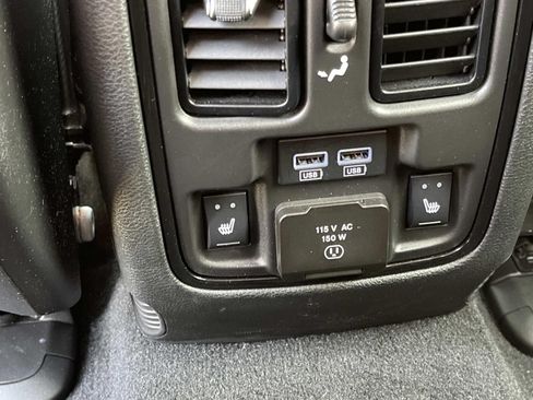 Used 2023 Dodge Durango R/T RWD image 17