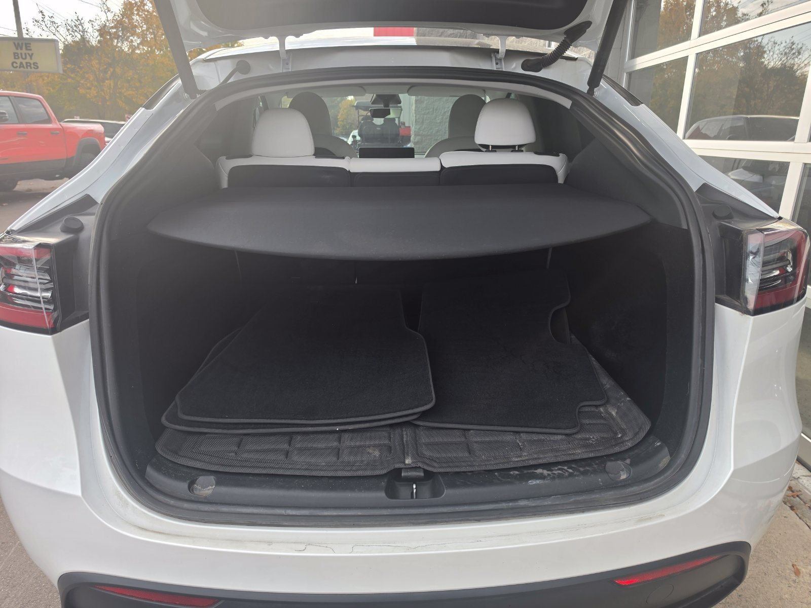 Used 2023 Tesla Model Y Performance AWD/4WD image 7