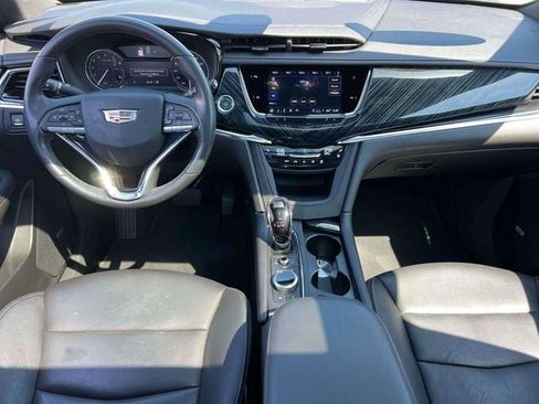 Used 2023 Cadillac XT6 Premium Luxury AWD/4WD image 16
