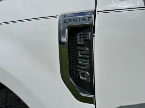 Used 2019 Ford F250 Lariat w/ Lariat Value Package AWD/4WD image 14