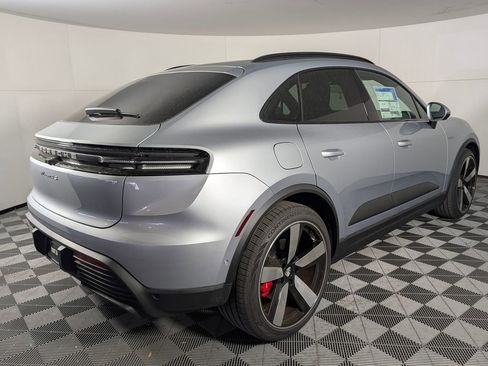 New 2026 Porsche Macan 4S Electric image 7