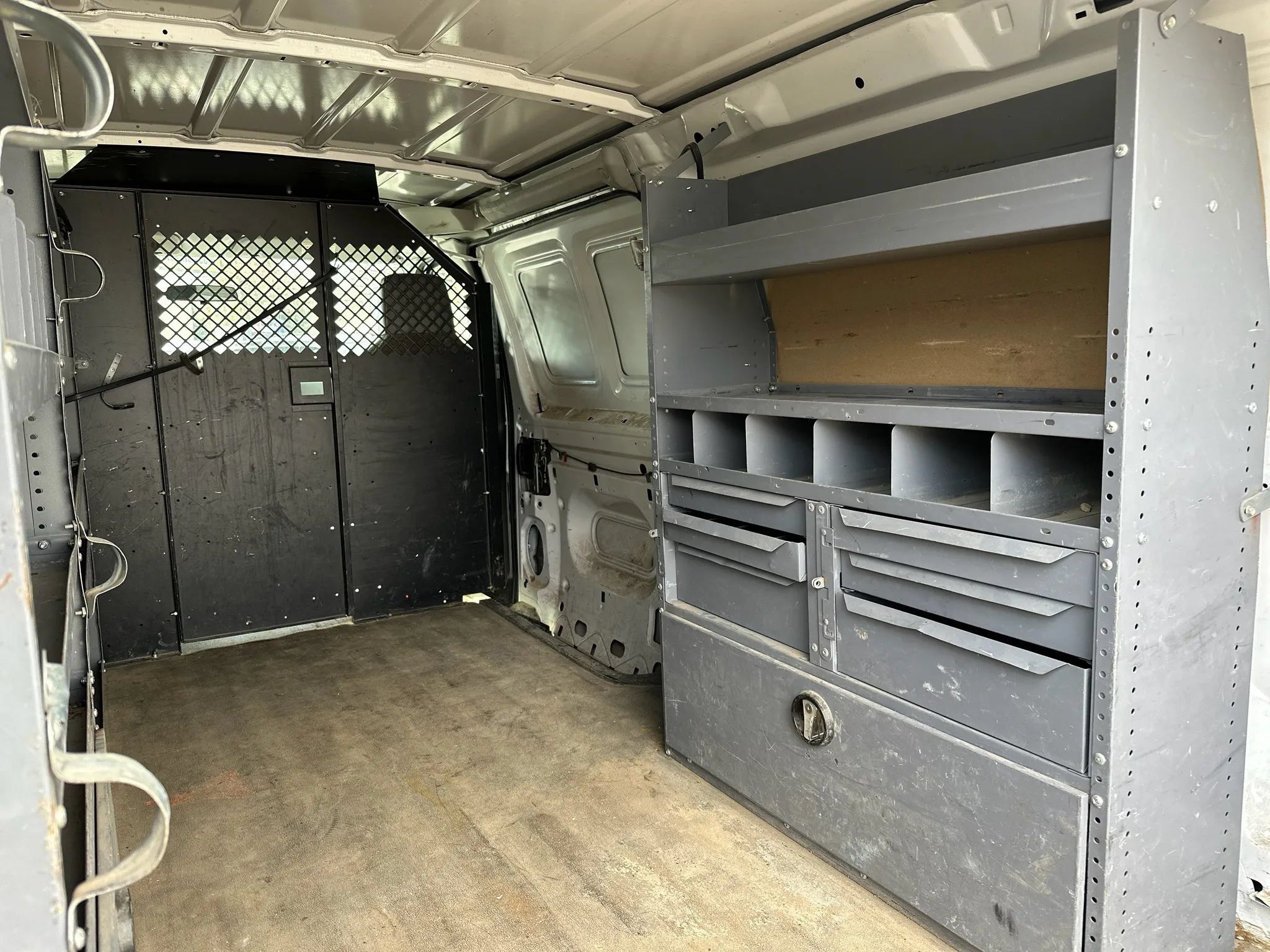 Used 2011 Ford E-150 and Econoline 150 w/ Commercial Cargo Van Pkg RWD image 10