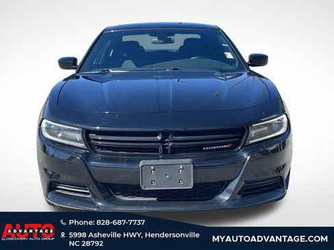 Used 2019 Dodge Charger SXT w/ Blacktop Package image 4
