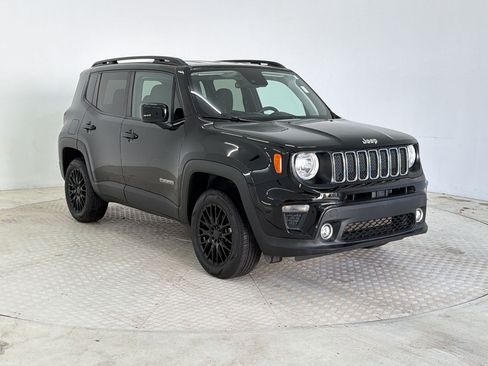 Used 2021 Jeep Renegade Latitude AWD/4WD image 7