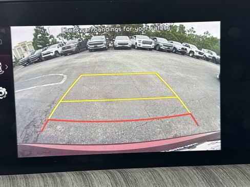 Used 2023 Kia Telluride EX image 31