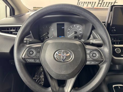 Used 2024 Toyota Corolla LE FWD image 12