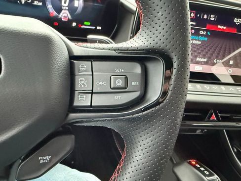 Used 2025 Dodge Charger R/T w/ Plus Group image 28