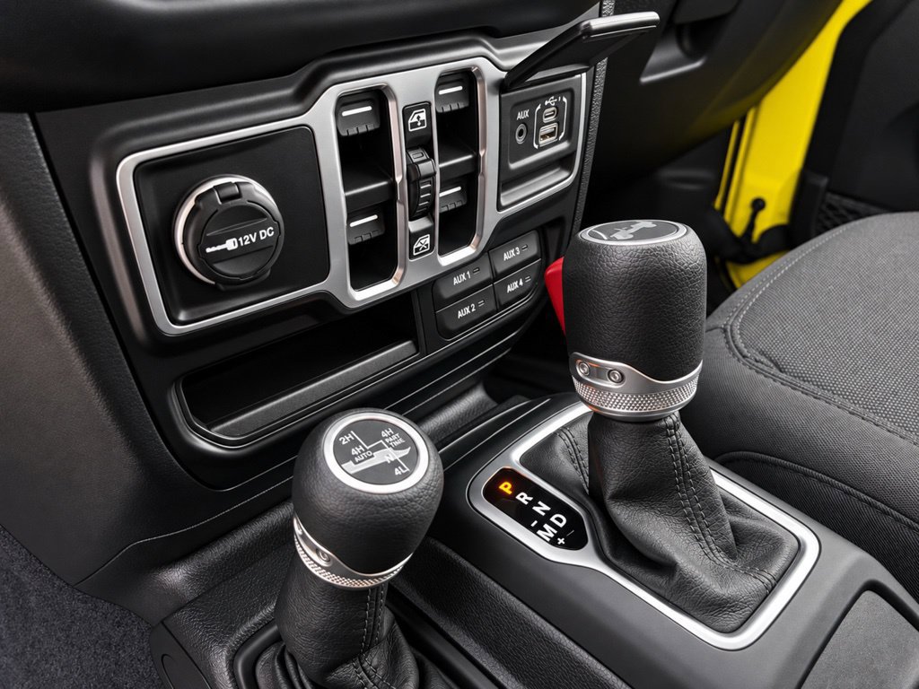 Used 2023 Jeep Wrangler Unlimited w/ Cold Weather Group AWD/4WD image 17