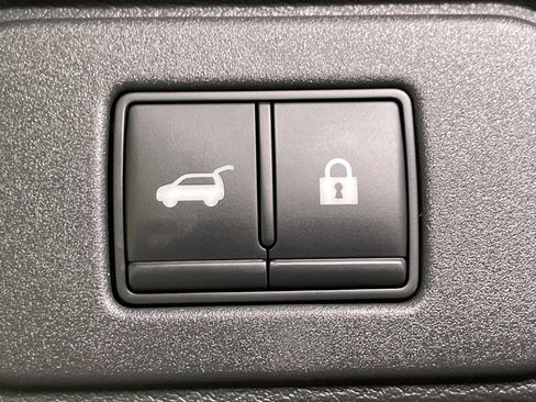 Used 2022 Nissan Rogue SL AWD/4WD image 21