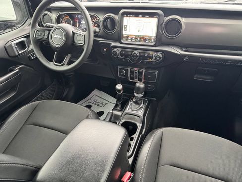 Used 2023 Jeep Wrangler Unlimited Sport AWD/4WD image 12