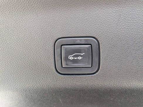 Used 2022 Chevrolet Tahoe RST RWD image 16