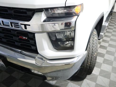 Used 2023 Chevrolet Silverado 2500 LT w/ Convenience Package image 21