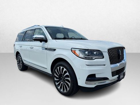 Used 2022 Lincoln Navigator Black Label AWD/4WD image 3