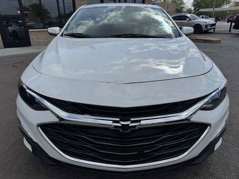 Used 2022 Chevrolet Malibu RS FWD image 2