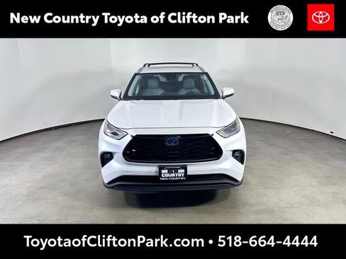 Used 2023 Toyota Highlander XLE image 8