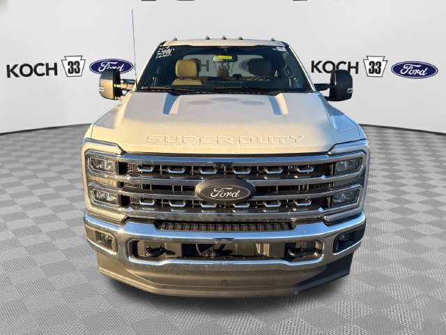 Used 2026 Ford F250 Lariat AWD/4WD image 2