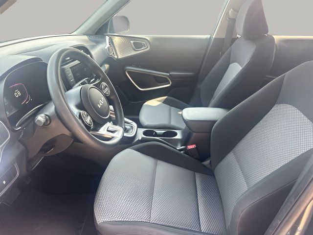 Used 2024 Kia Soul LX w/ Option Group 015 FWD image 8