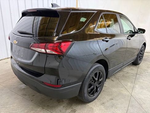 Used 2022 Chevrolet Equinox LS w/ LS Convenience Package FWD image 6
