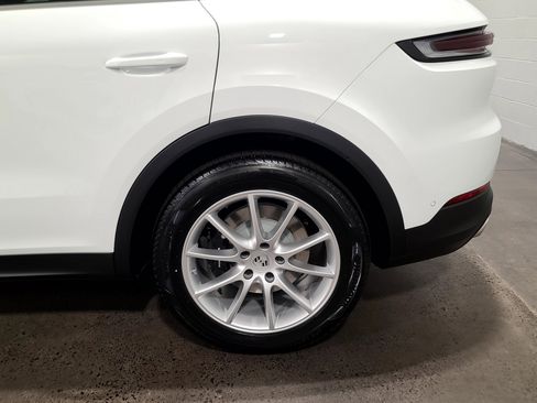 New 2026 Porsche Cayenne image 34