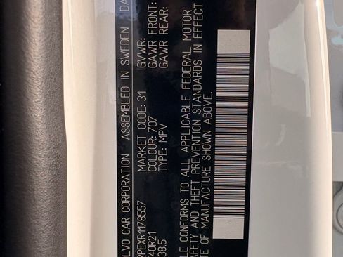 Certified 2024 Volvo XC90 B5 Plus w/ Protection Package Premier image 18