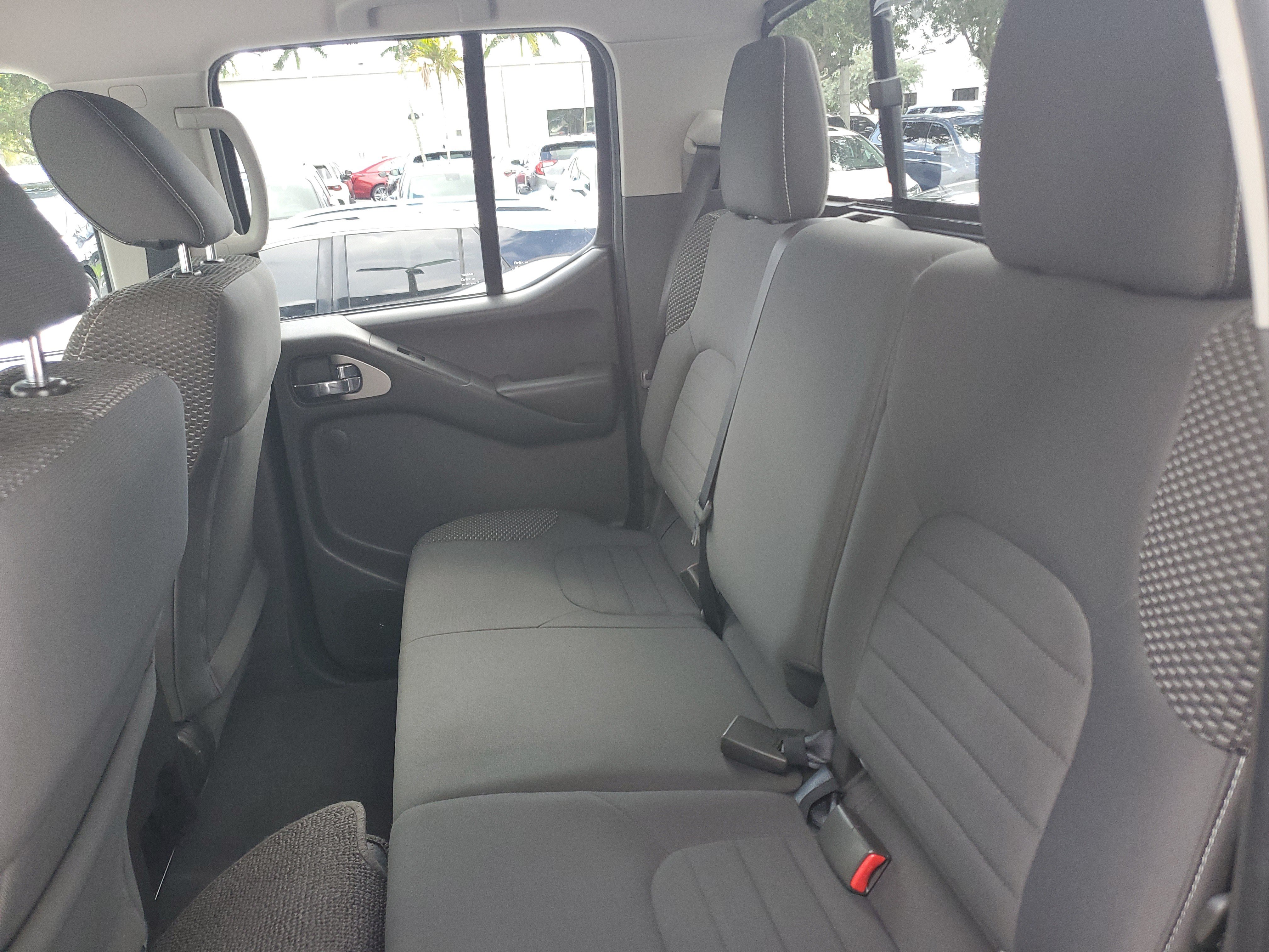 Used 2018 Nissan Frontier 4x4 Crew Cab image 13
