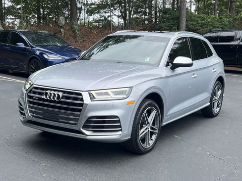 Used 2019 Audi SQ5 Premium Plus w/ Premium Plus Package AWD/4WD image 3