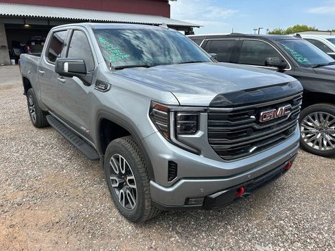 Used 2025 GMC Sierra 1500 AT4 w/ AT4 Premium Package AWD/4WD image 3