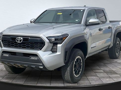 Used 2024 Toyota Tacoma TRD Off-Road image 12