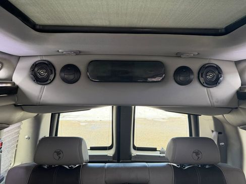 Used 2017 Chevrolet Express 2500 Extended image 40