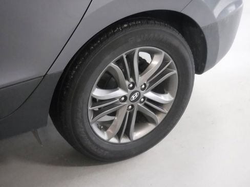 Used 2014 Hyundai Tucson SE image 3