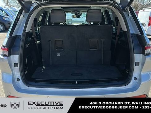 Used 2022 Jeep Grand Cherokee L Limited AWD/4WD image 26