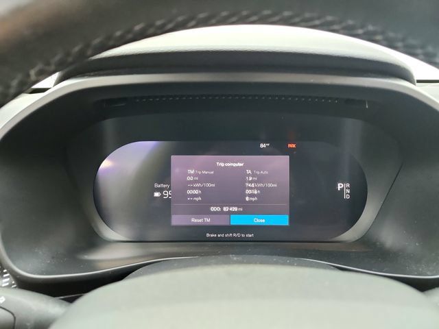 Used 2022 Volvo XC40 P8 Recharge Plus AWD/4WD image 25
