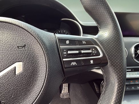 Used 2022 Kia Stinger GT2 AWD/4WD image 25