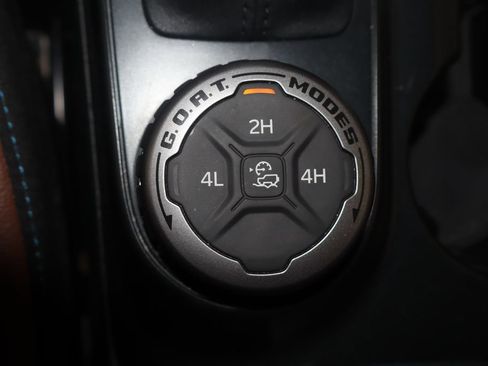 Used 2024 Ford Bronco Outer Banks AWD/4WD image 28
