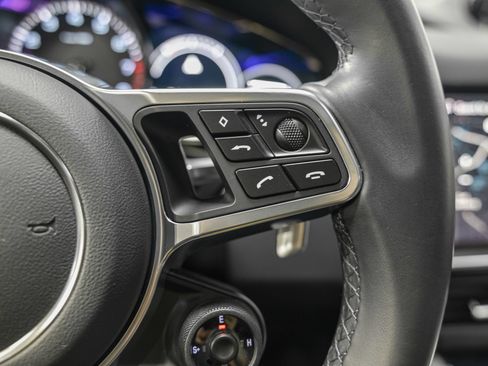 Used 2022 Porsche Cayenne Platinum Edition AWD/4WD image 20