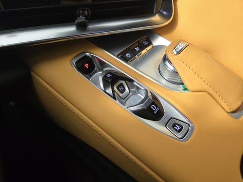 Used 2021 Chevrolet Corvette Stingray Preferred Cpe w/ Engine Appearance Package image 22