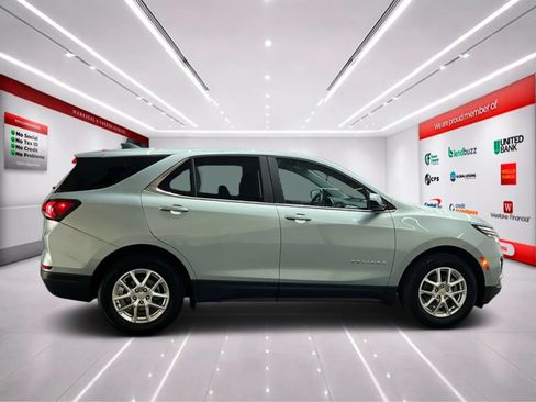 Used 2022 Chevrolet Equinox LT FWD image 8