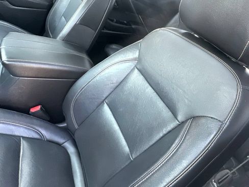 Used 2019 Chevrolet Traverse Premier w/ Redline Edition FWD image 5