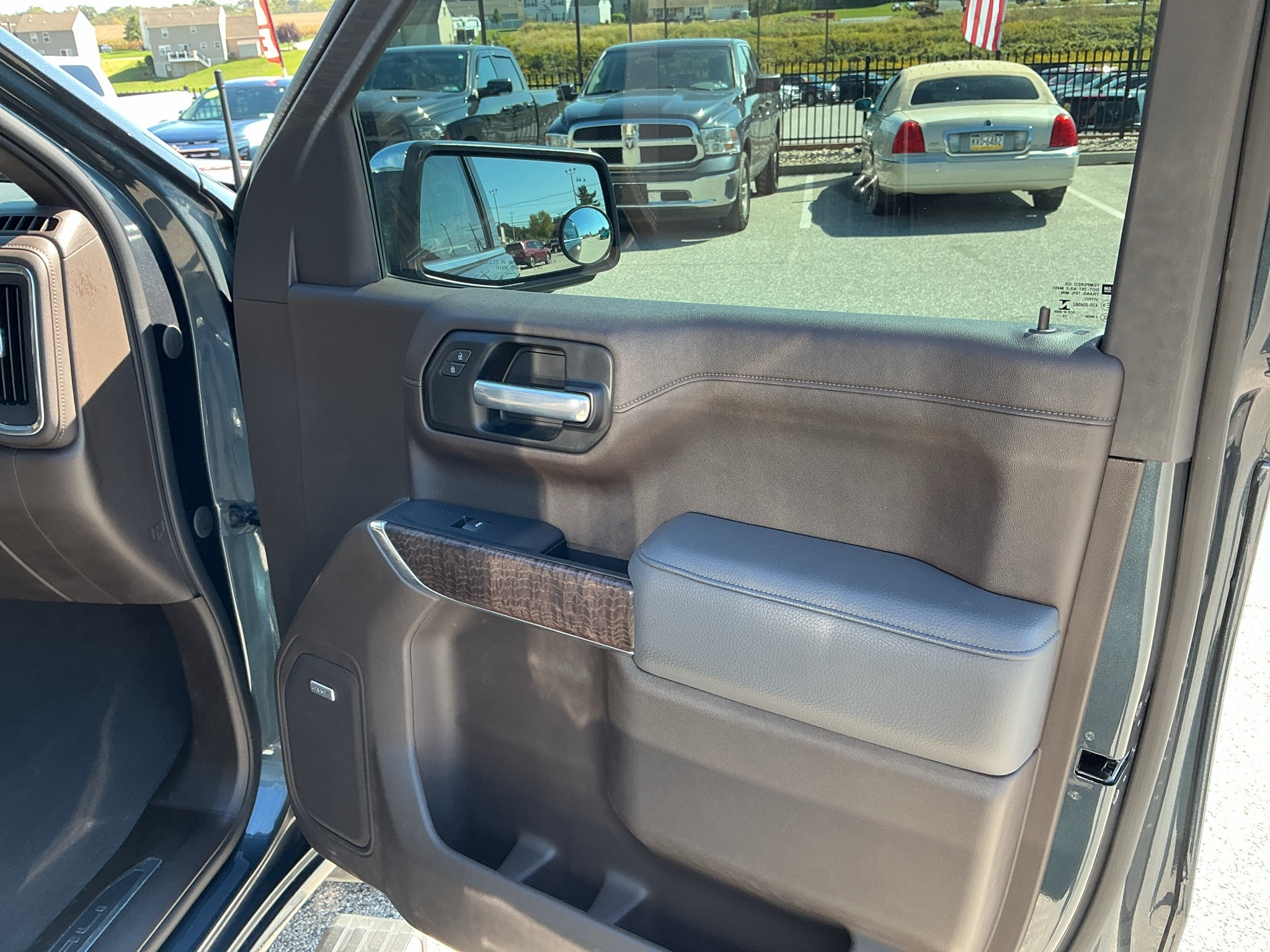 Used 2021 GMC Sierra 1500 Denali w/ Denali Ultimate Package AWD/4WD image 17