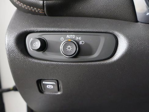Used 2024 Chevrolet Blazer Premier w/ Enhanced Convenience Package FWD image 43
