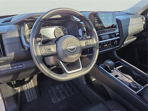 Used 2022 Nissan Pathfinder SL w/ SL Premium Package image 16